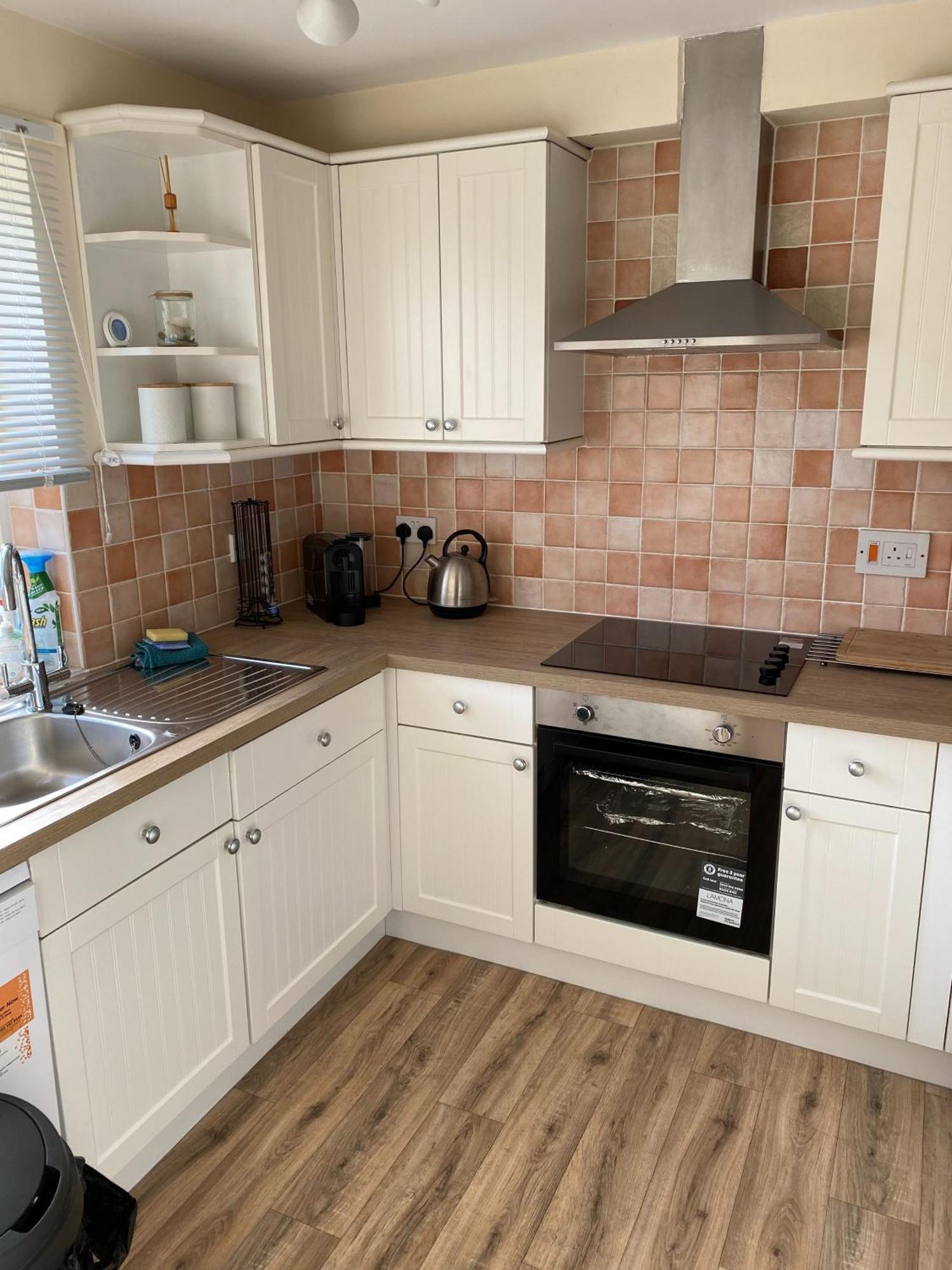 River Courtyard Apartment In The Heart Of Stneots เซนต์เนียทส์ ภายนอก รูปภาพ